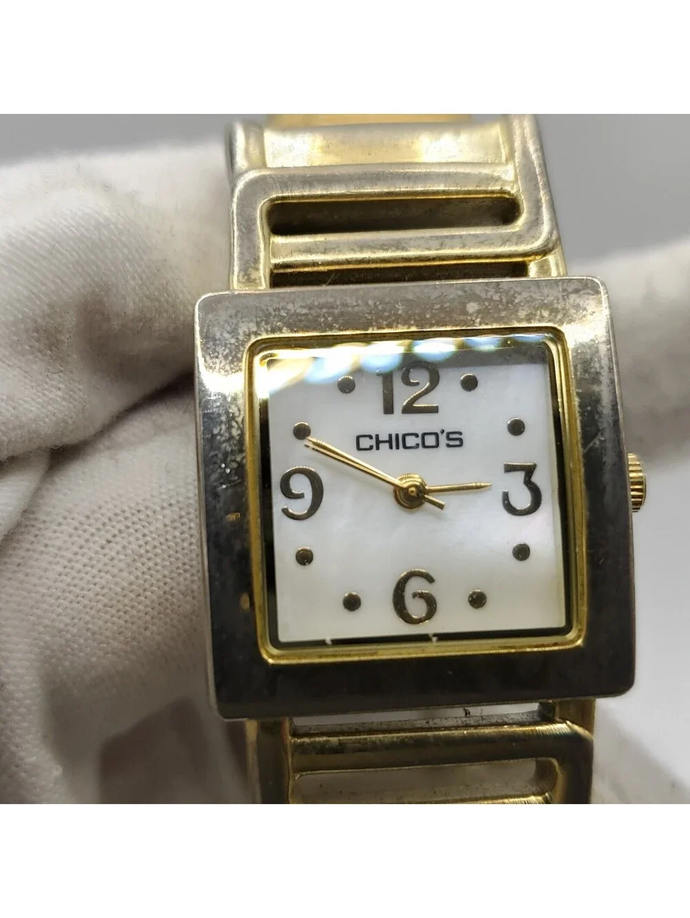 Chicos Quartz Cuff Band Watch Womens 23mm Gold Tone New Battery